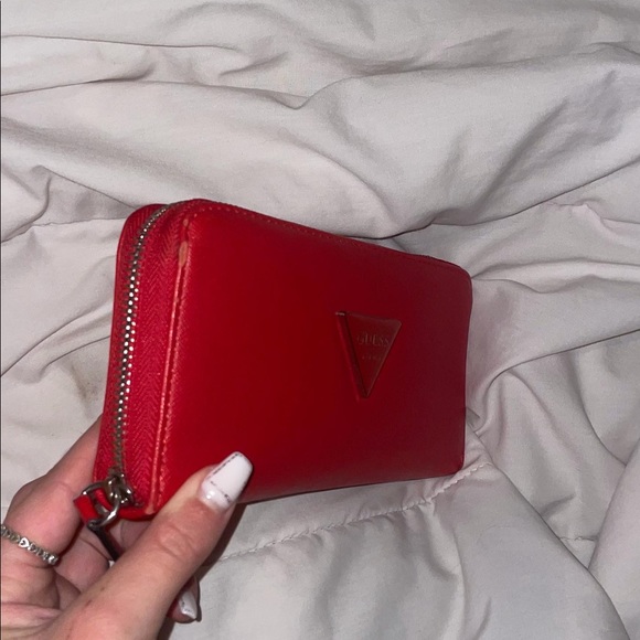 Guess wallet - Picture 2 of 3